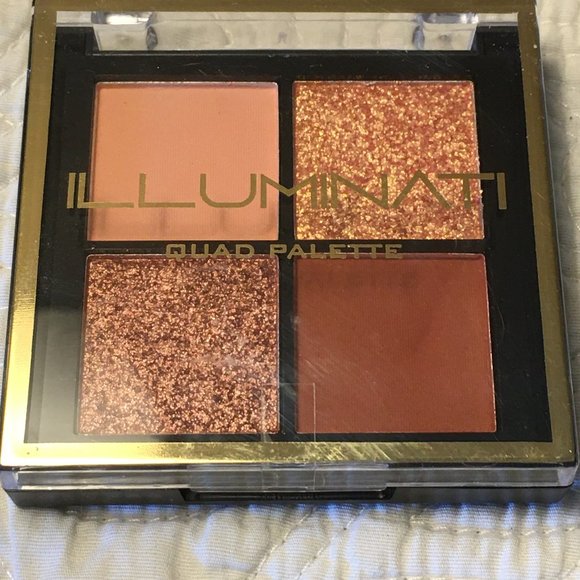 ESSENCE  Highlighter  -&- ILLUMINATI Quad Palette - Picture 4 of 9